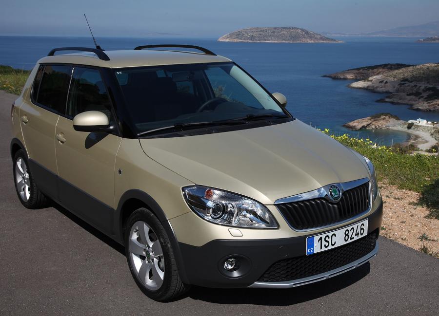  Skoda Fabia Scout 2011 года  (фото 12 из 13)